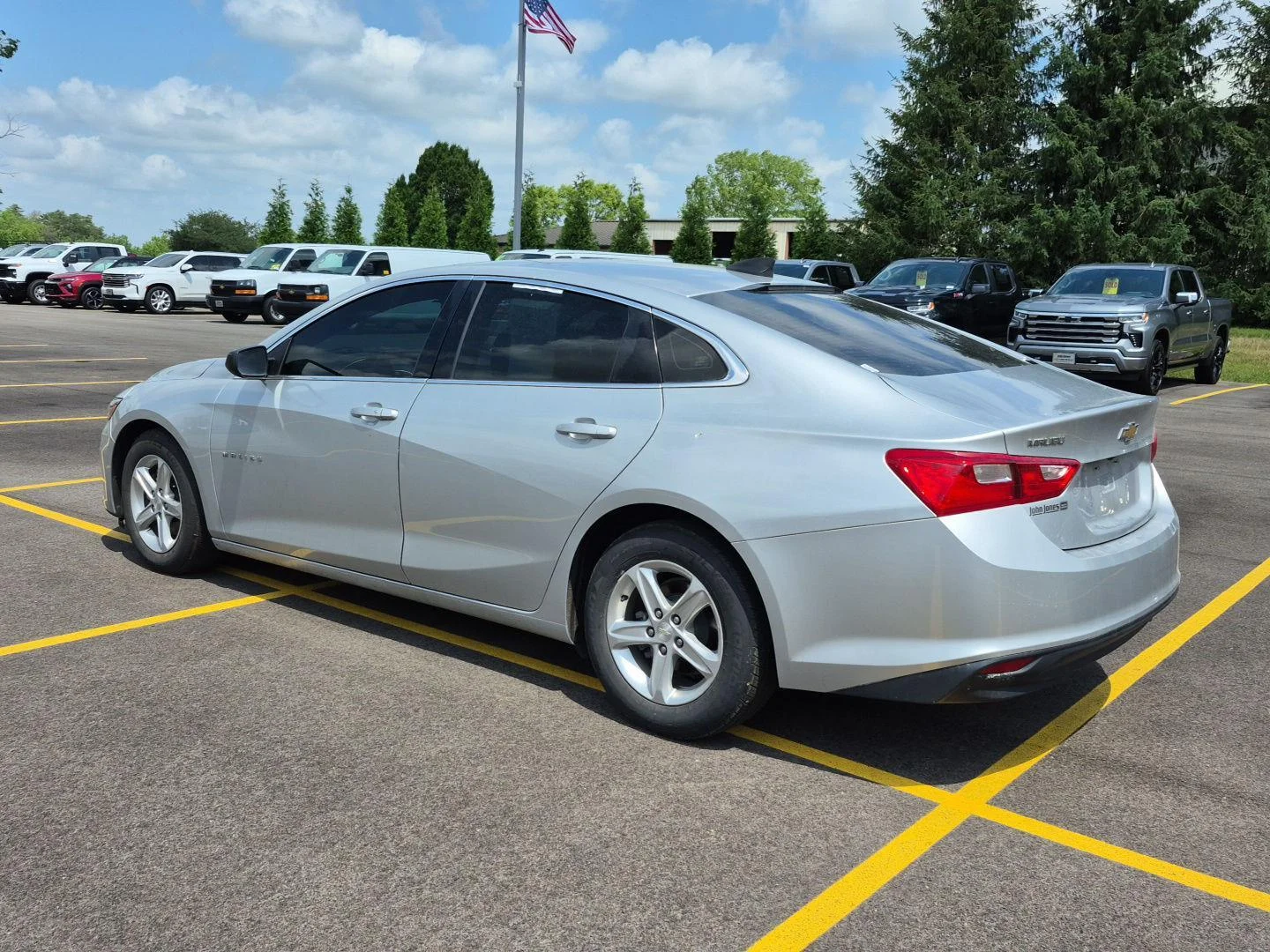 Used 2021 Silver Ice Metallic Chevrolet LS image 7