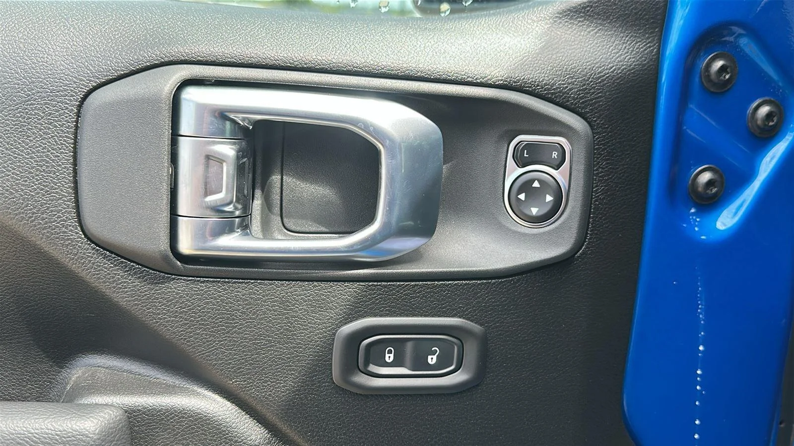 New 2026 Hydro Blue Pearlcoat Jeep Sport S image 10