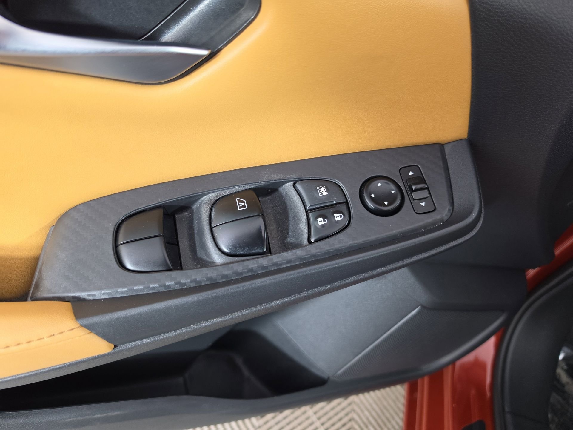 Used 2022 Red Nissan SV image 18