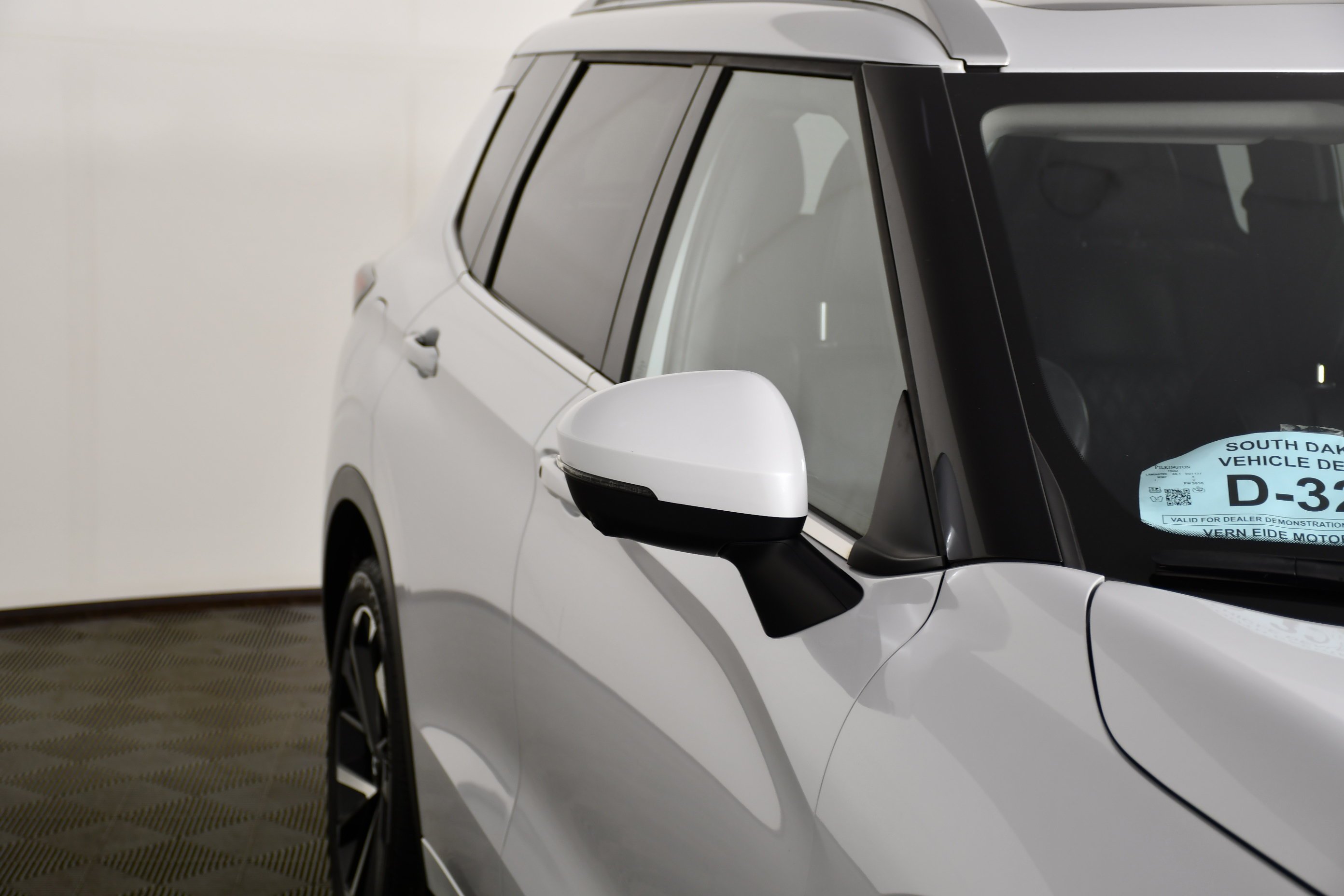 2024 Mitsubishi Outlander SEL - Photo 14