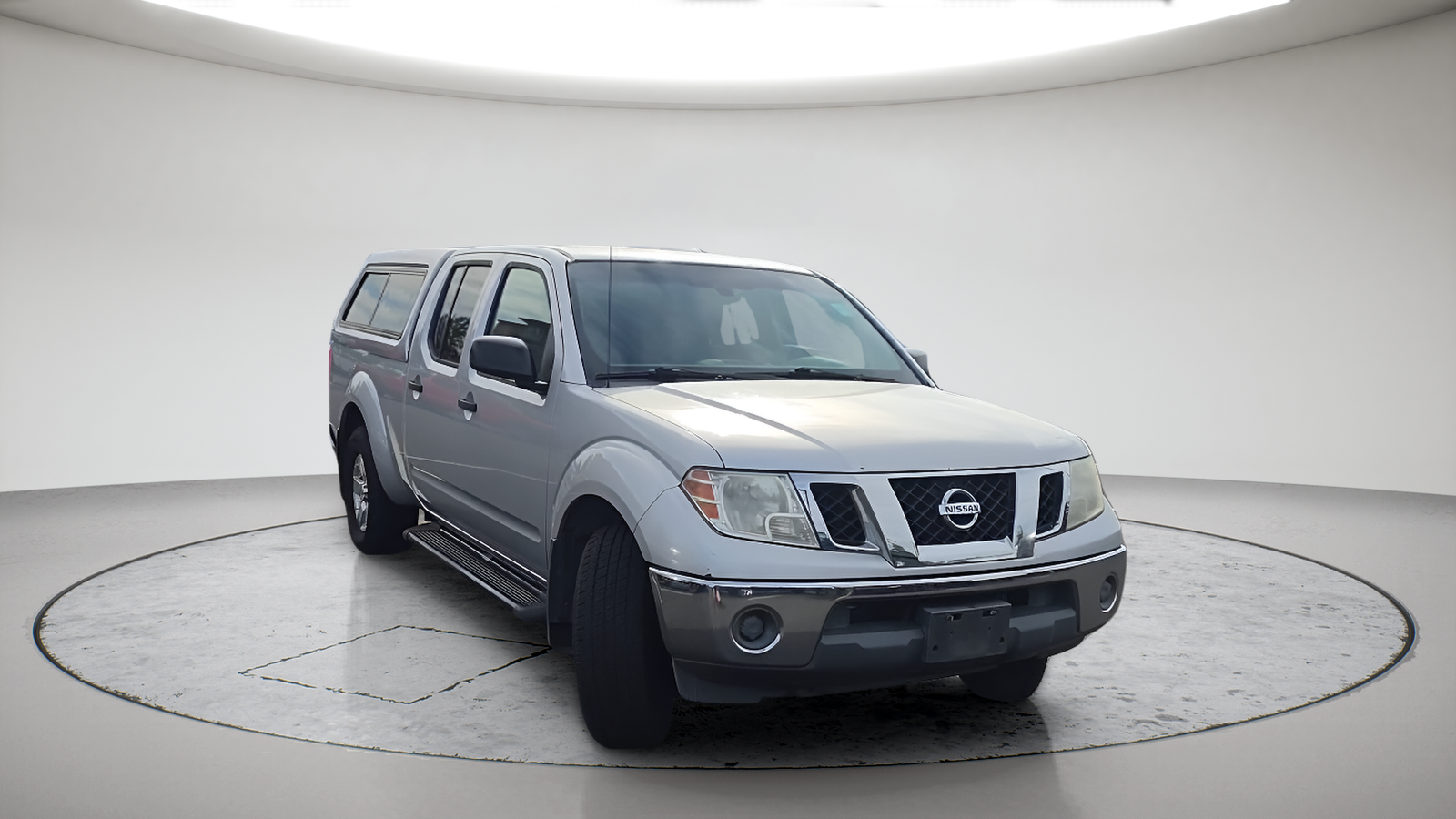 Used 2010 Radiant Silver Nissan SE image 3