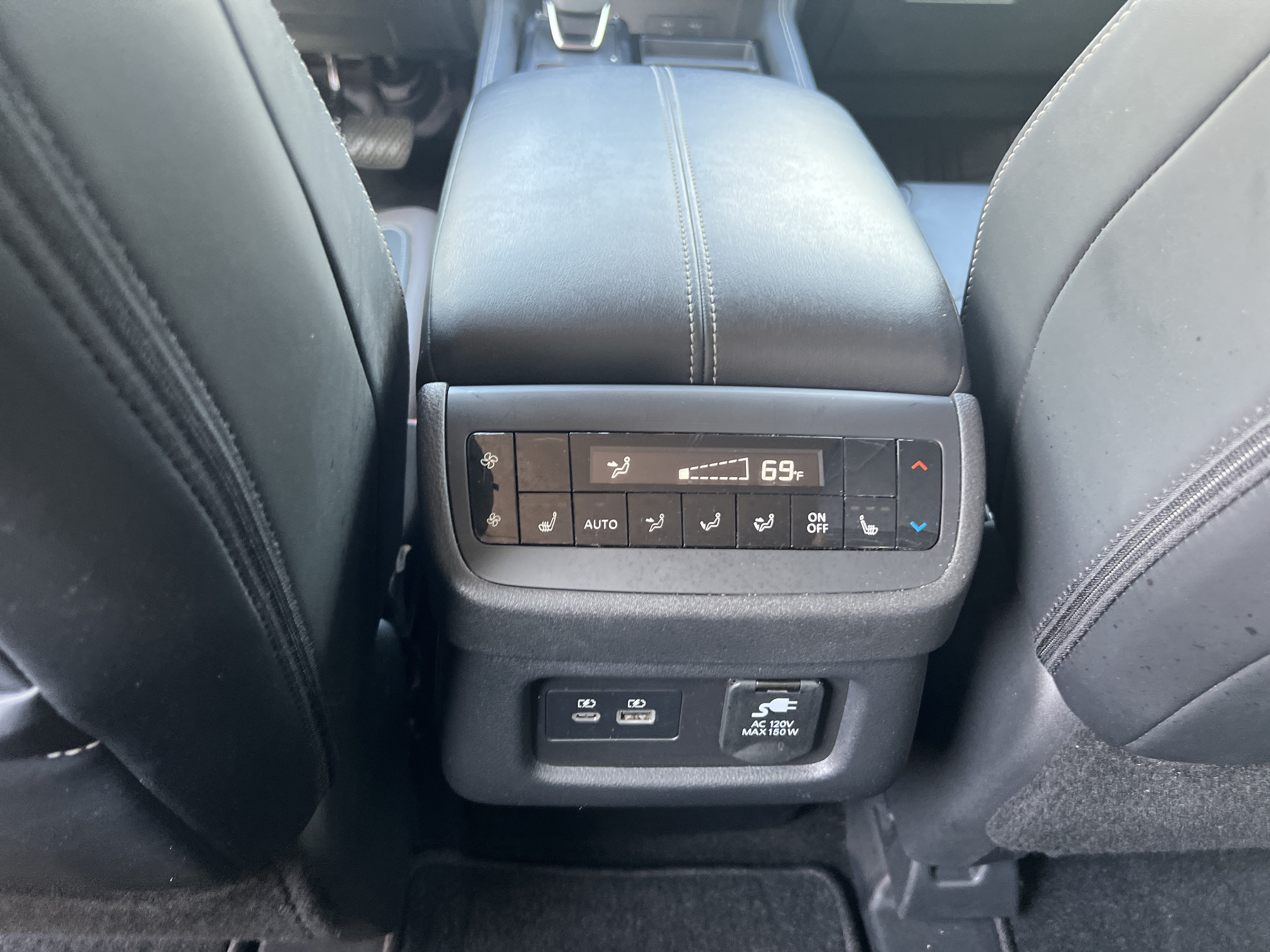 Certified Used 2023 Scarlet Ember Tintcoat/Super Black Nissan Platinum image 31