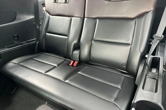 Used 2020 Gray Ford Platinum image 18