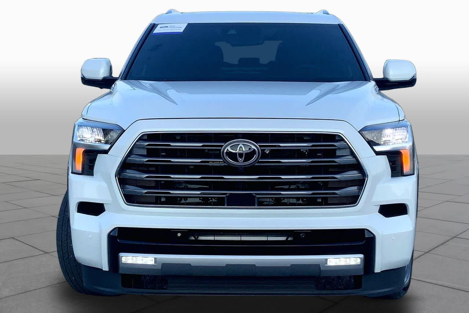 Used 2026 Wind Chill Pearl Toyota Limited image 4