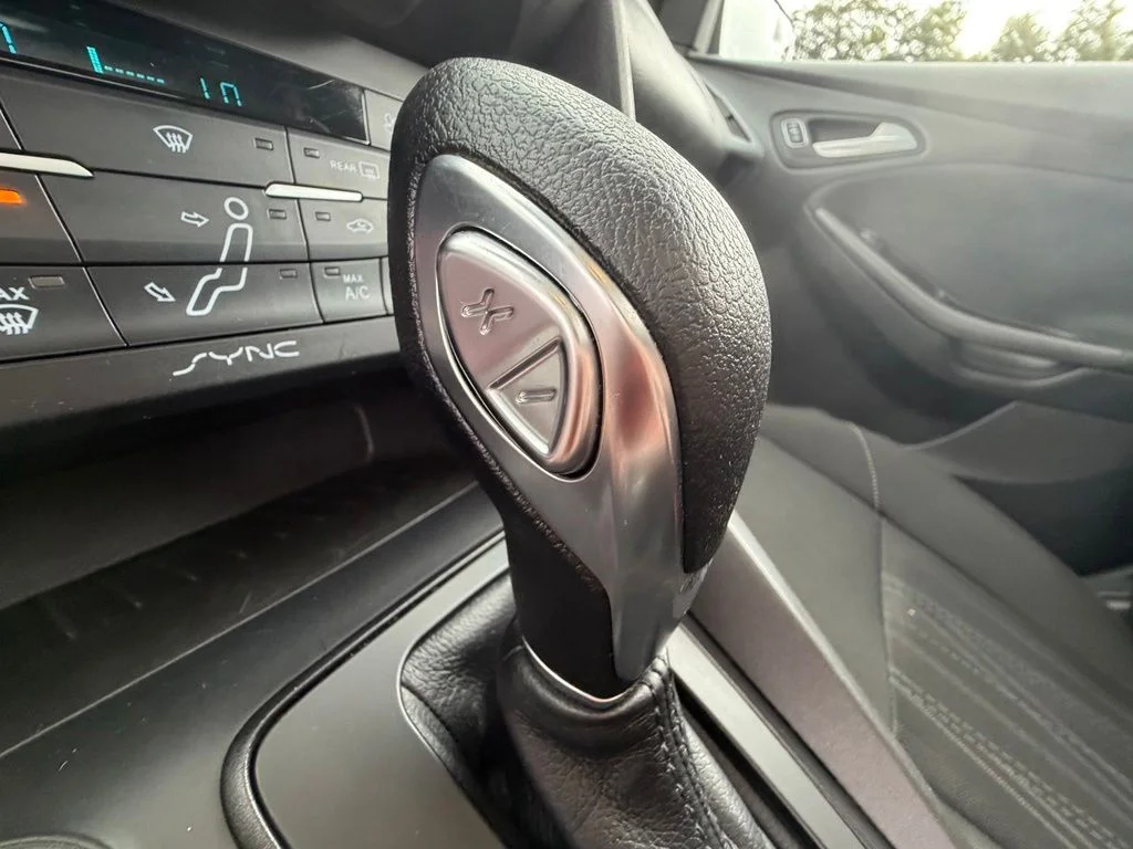 Used 2018 Red Ford SEL image 24