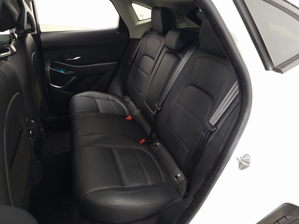 2020 JAGUAR E-PACE - Image 32