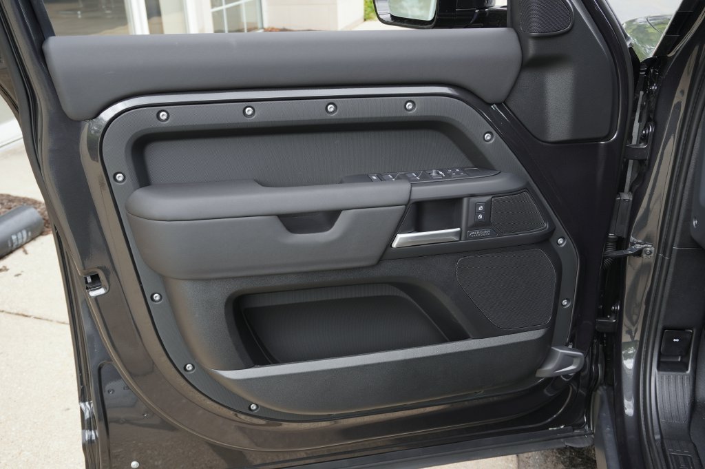 New 2026 Carpathian Grey Land Rover X-Dynamic SE image 10