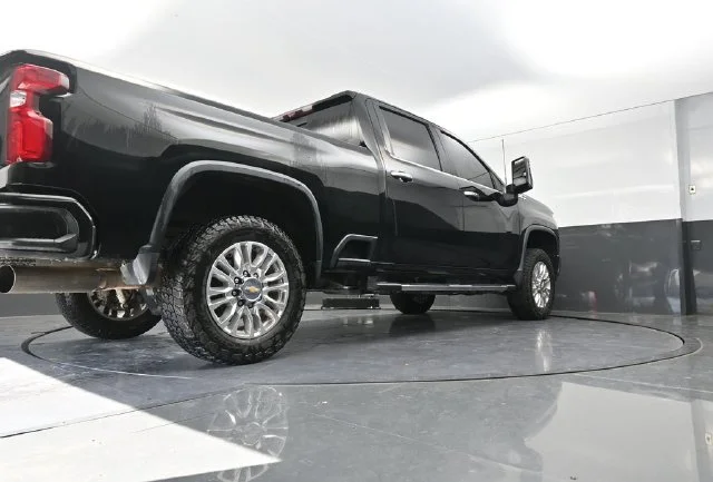 Used 2020 Black Chevrolet High Country image 37