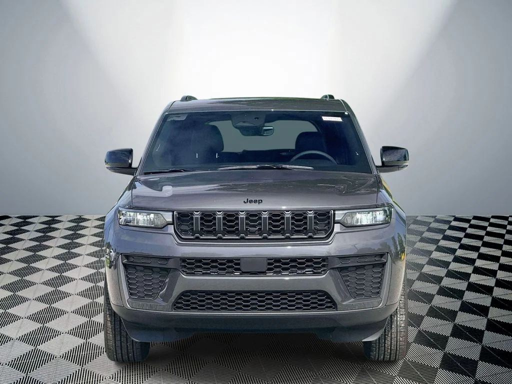 New 2026 Baltic Gray Metallic Clearcoat Jeep Altitude image 2