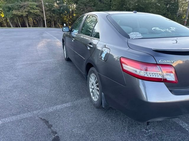 Used 2010 Gray Toyota LE image 7
