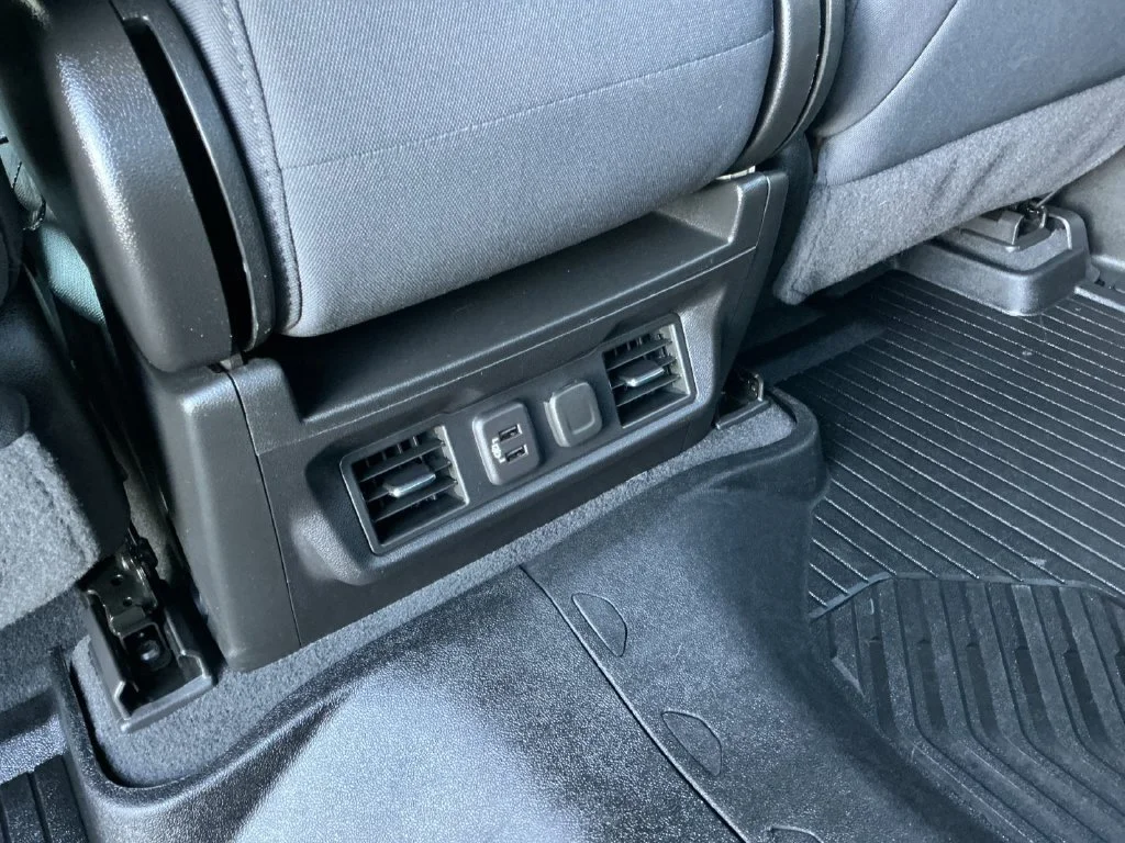Used 2021 SUMMIT WHITE Chevrolet RST image 34