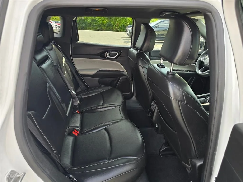 Used 2025 White Jeep Limited image 11