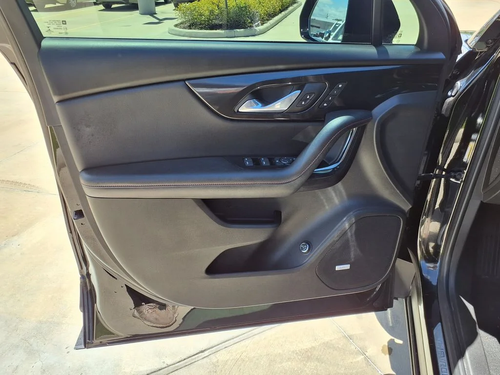 Used 2022 Black Chevrolet RS image 14