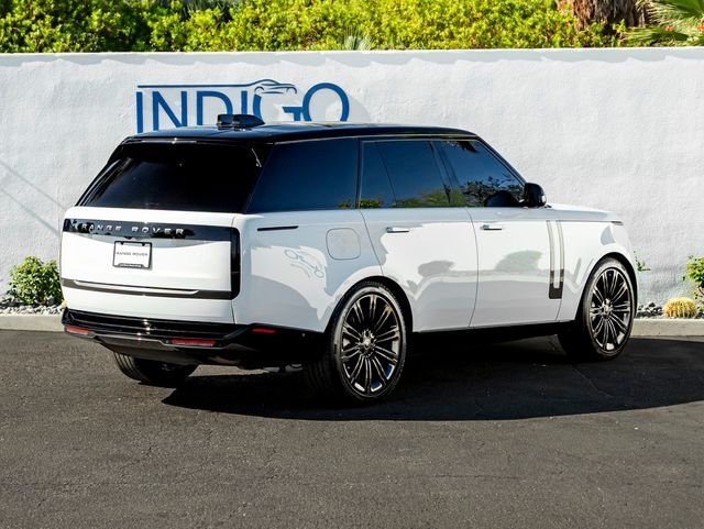 Used 2025 Fuji White Land Rover SE image 6