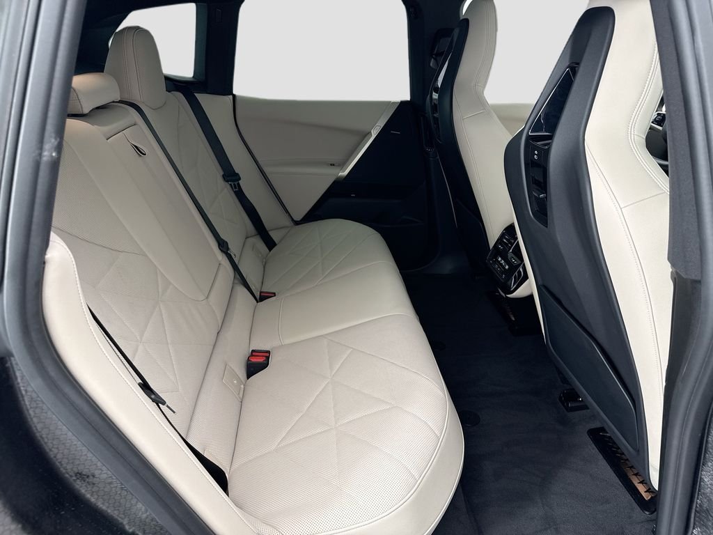 2026 BMW iX 60 - Photo 21