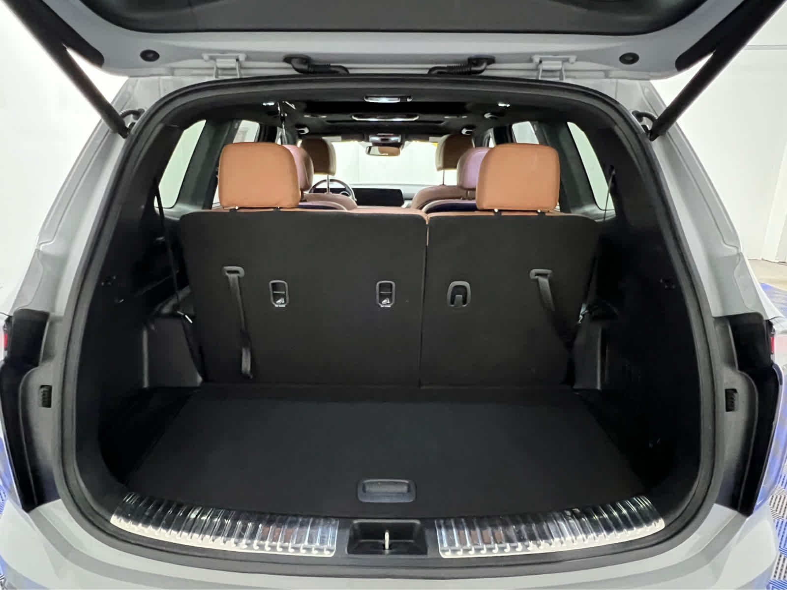 Used 2023 Wolf Gray Kia SX X-Line image 19