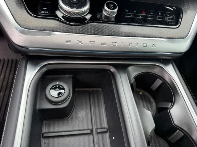 Used 2026 Gray Ford Platinum image 8