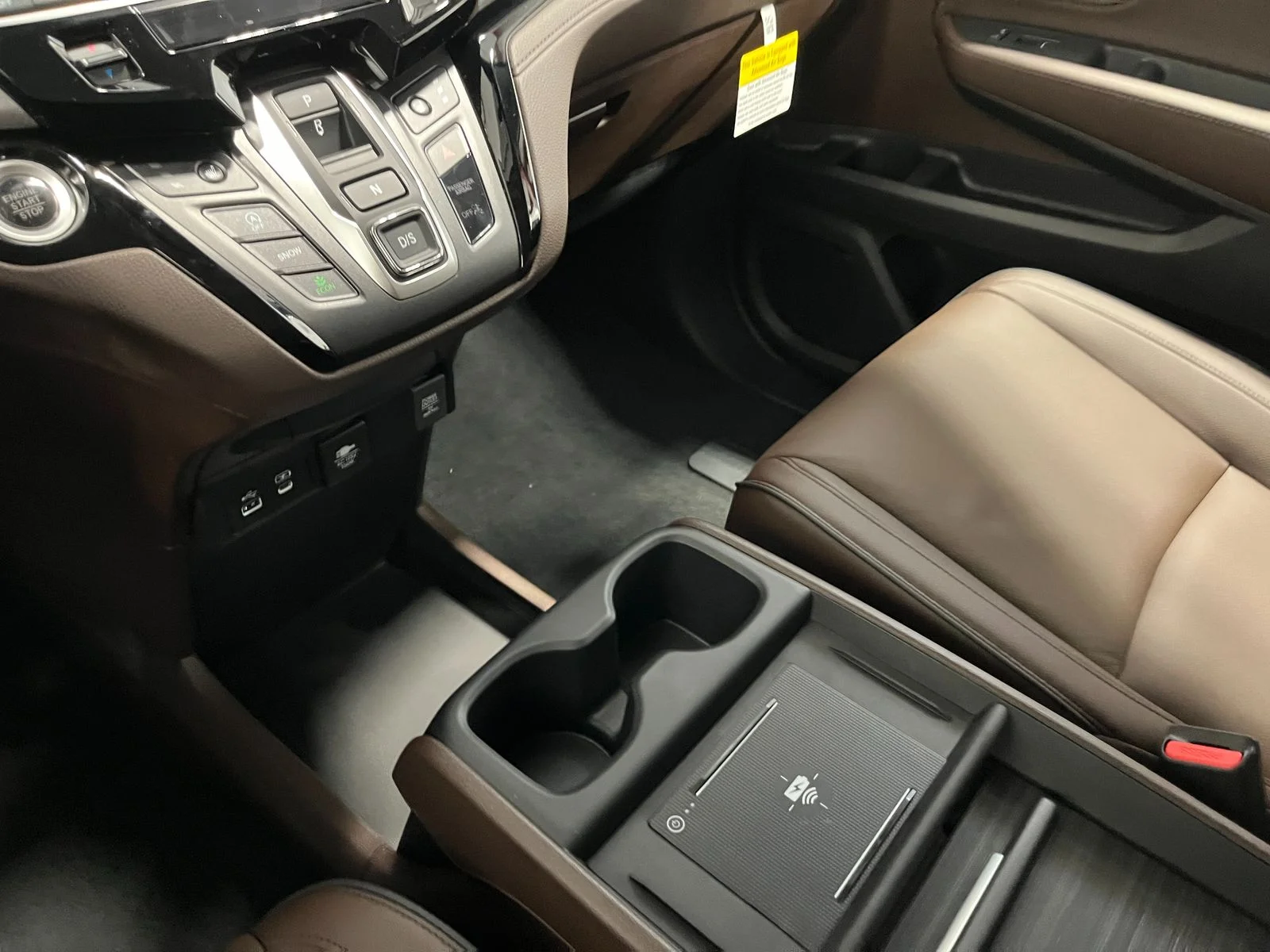 New 2026 Platinum White Pearl Honda Touring image 18