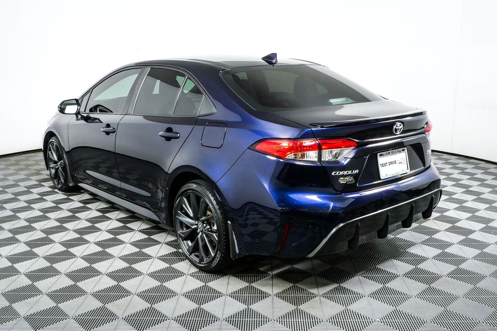 2025 Toyota Corolla SE - Photo 27