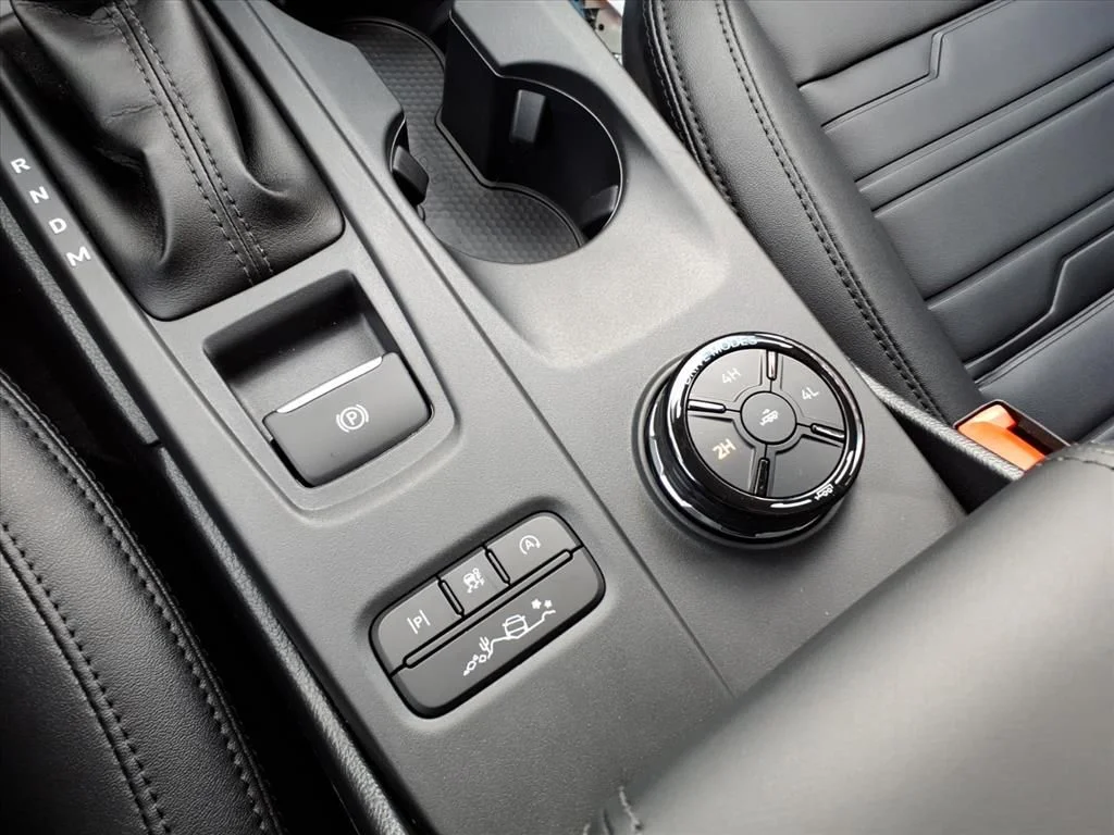 New 2026 Marsh Gray Ford Lariat® image 24