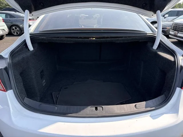 Used 2019 White Chevrolet LT image 29