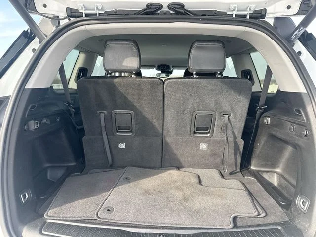 Used 2023 White Jeep Limited image 24