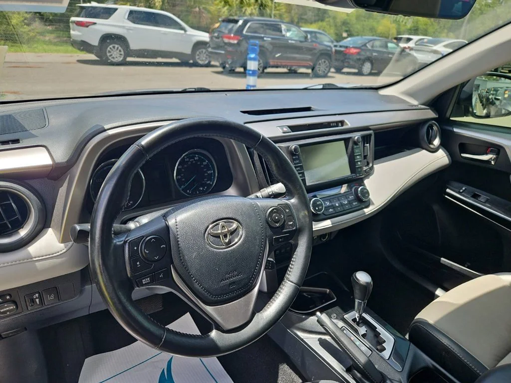 Used 2017 Silver Toyota Limited image 3