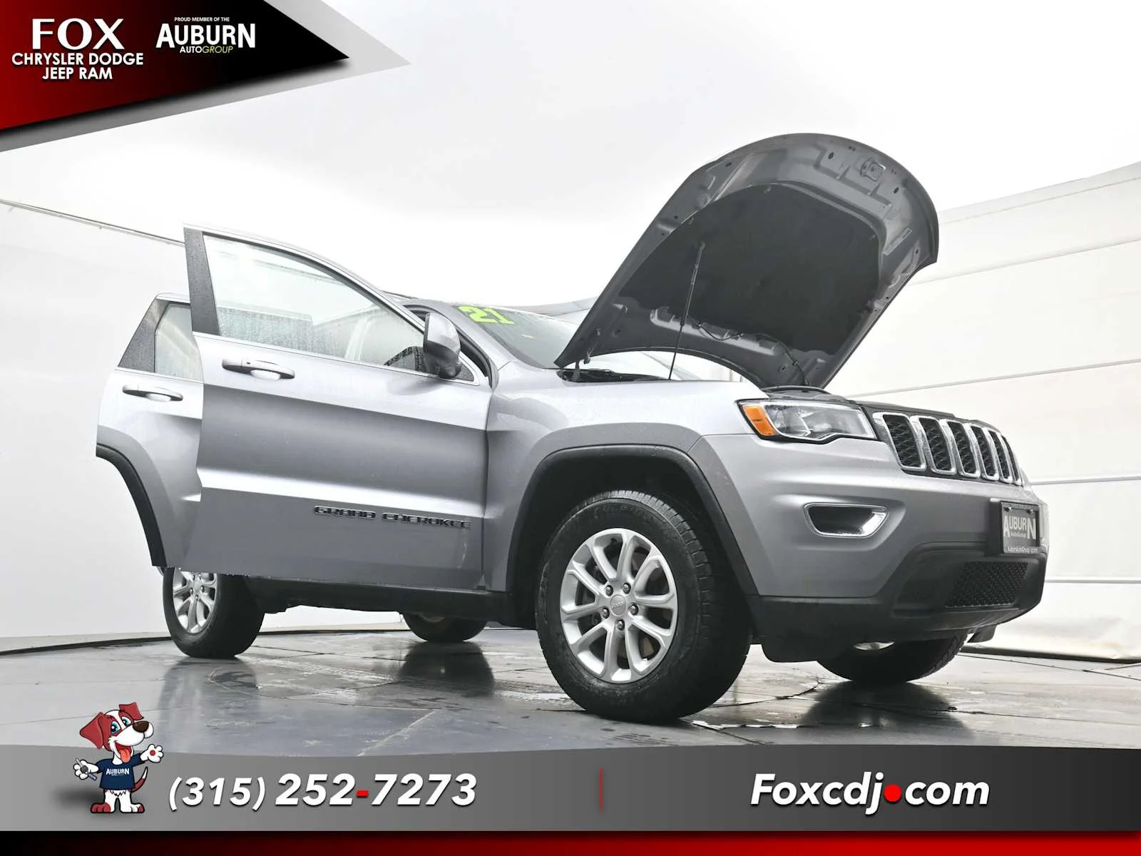 Used 2022 Silver Zynith Jeep Limited image 32