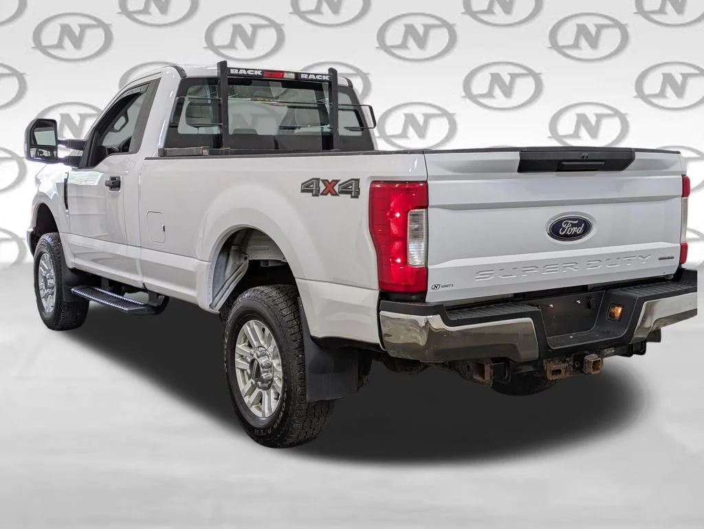 Used 2019 White Ford XL image 27