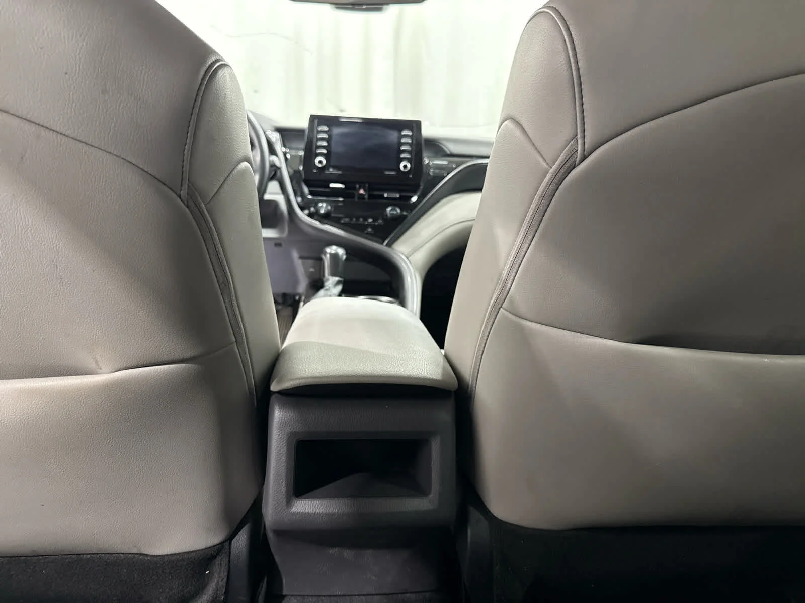 2023 Toyota Camry SE - Photo 12