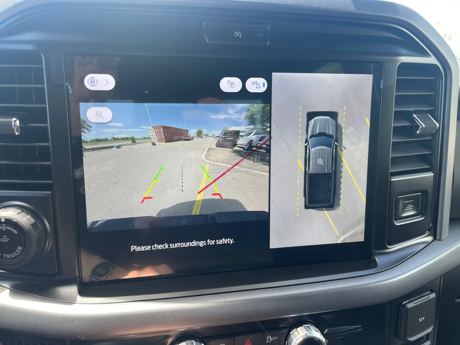 New 2026 Oxford White Ford XLT image 24