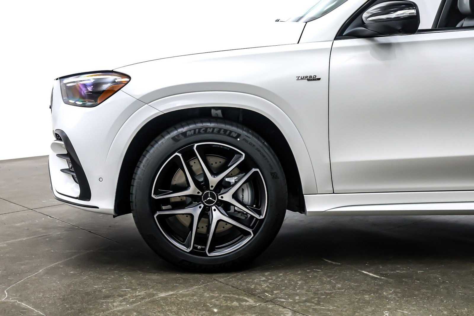 New 2026 Polar White Mercedes-Benz AMG® GLE 53 4MATIC+ SUV image 10