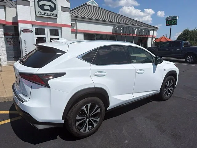 Used 2018 Ultra White Lexus 300 F Sport image 23
