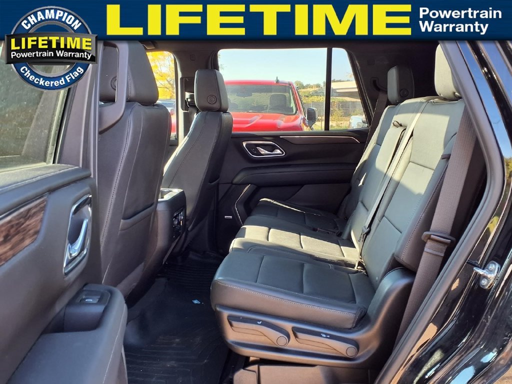 Used 2023 Black Chevrolet Z71 image 10