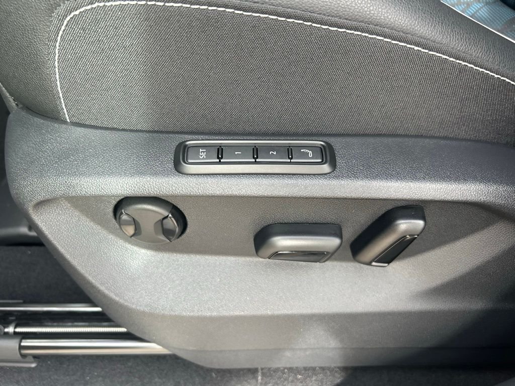 New 2026 Gray Volkswagen 2.0T SEL Premium R-Line image 58