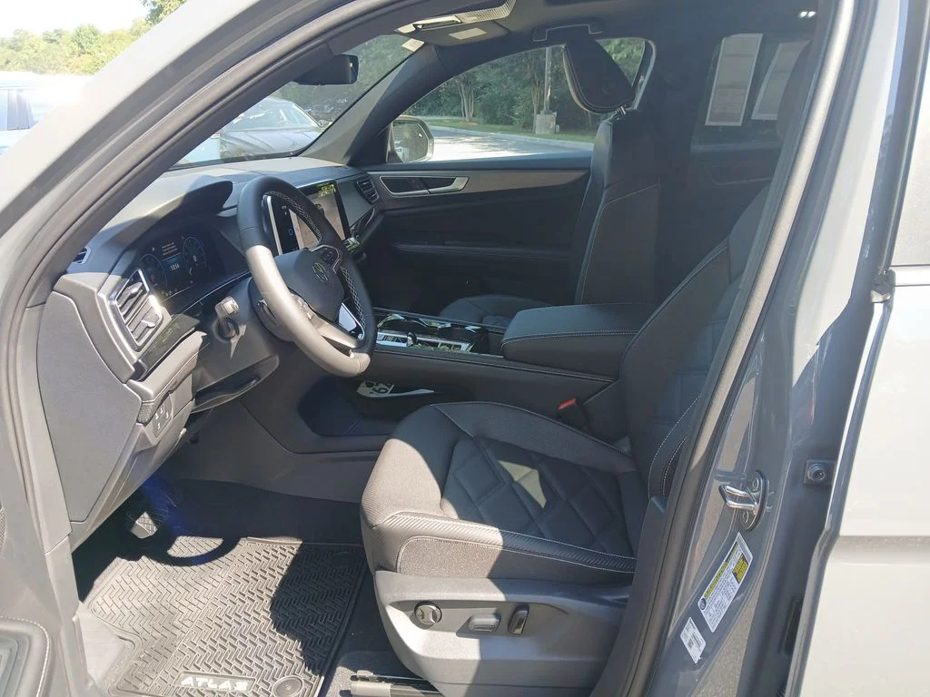 2026 Volkswagen Atlas Cross Sport SE w/Tech - Photo 9