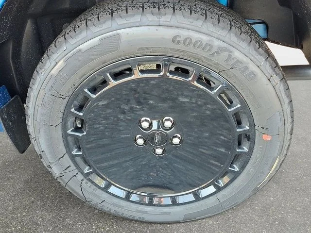 New 2026 Velocity Blue Ford Lobo Standard image 6