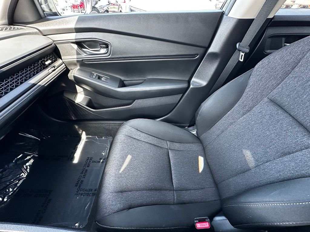 Used 2026 Gray Honda SE image 36