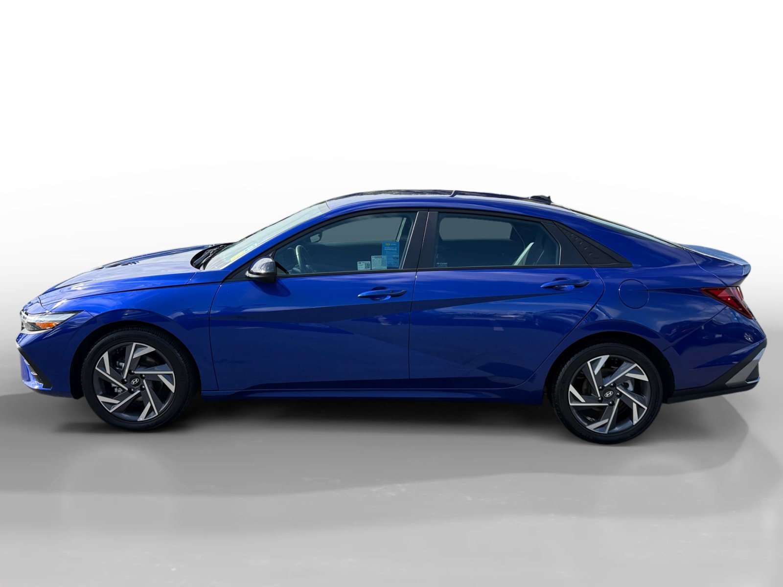 Certified Used 2025 Intense Blue Hyundai SEL Sport image 2