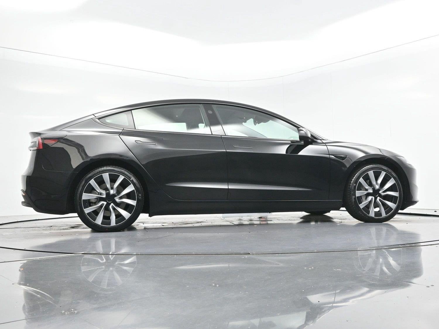 Used 2024 Black Tesla RWD *Ltd Avail* image 42