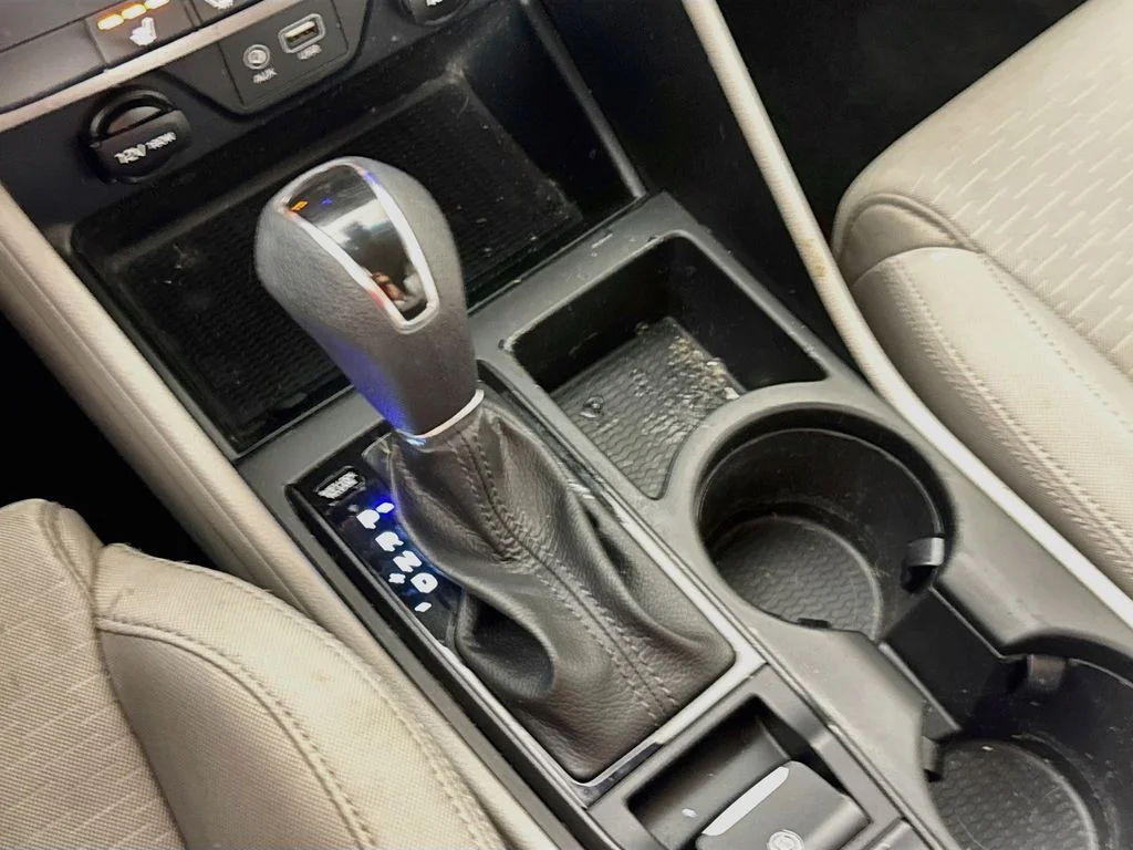 Used 2019 White Hyundai Value image 20