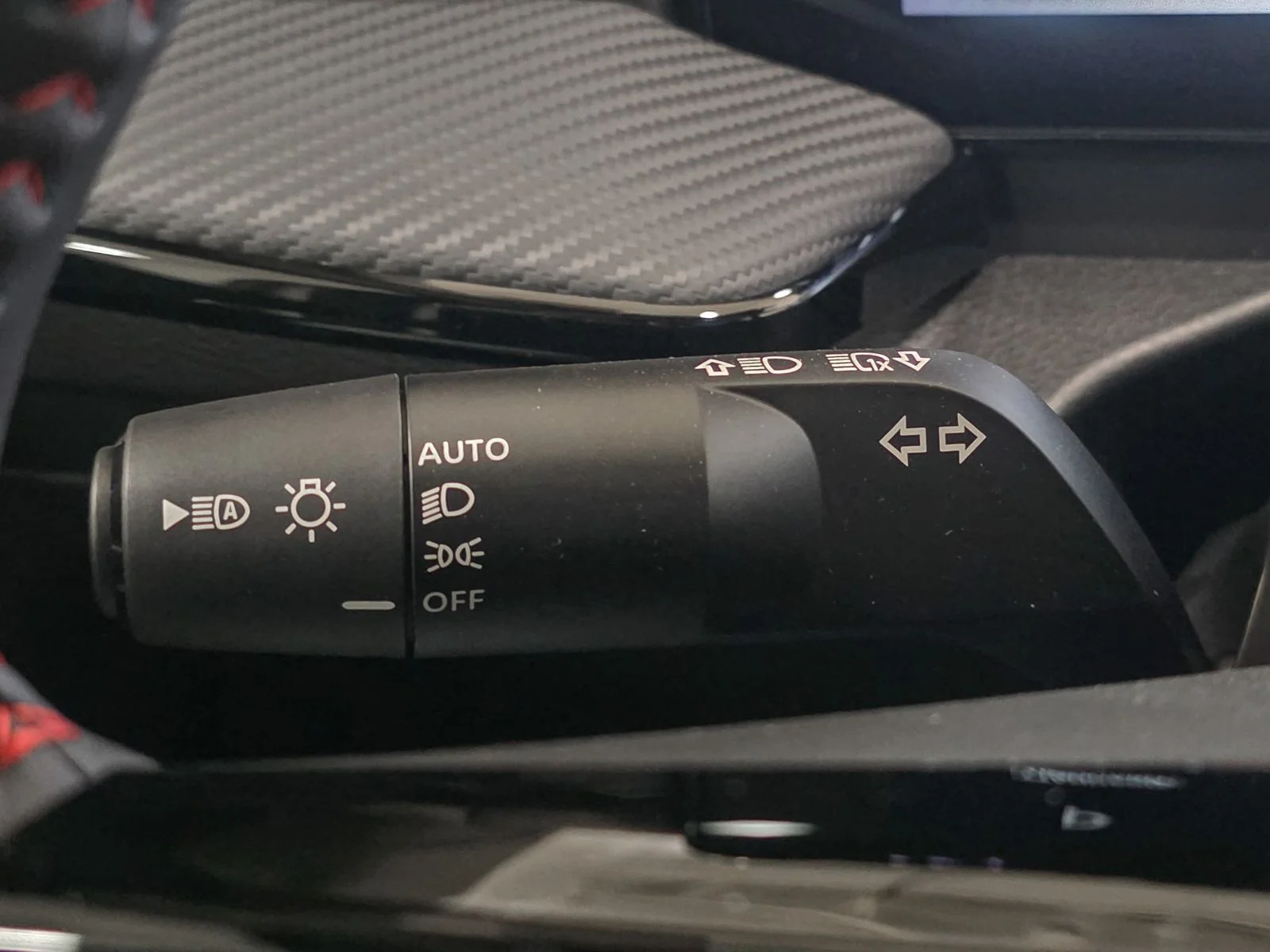 2026 Nissan KICKS SR AWD - Photo 34