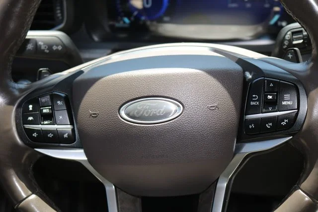 Used 2020 White Metallic Ford Platinum image 14