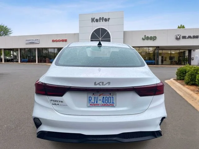 Used 2024 White Kia LXS image 5