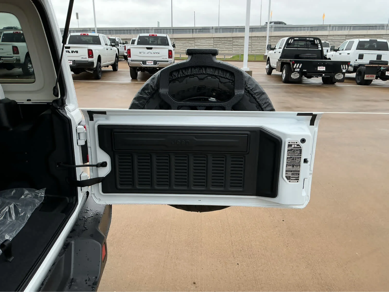 New 2026 Bright White Clearcoat Jeep Rubicon image 18