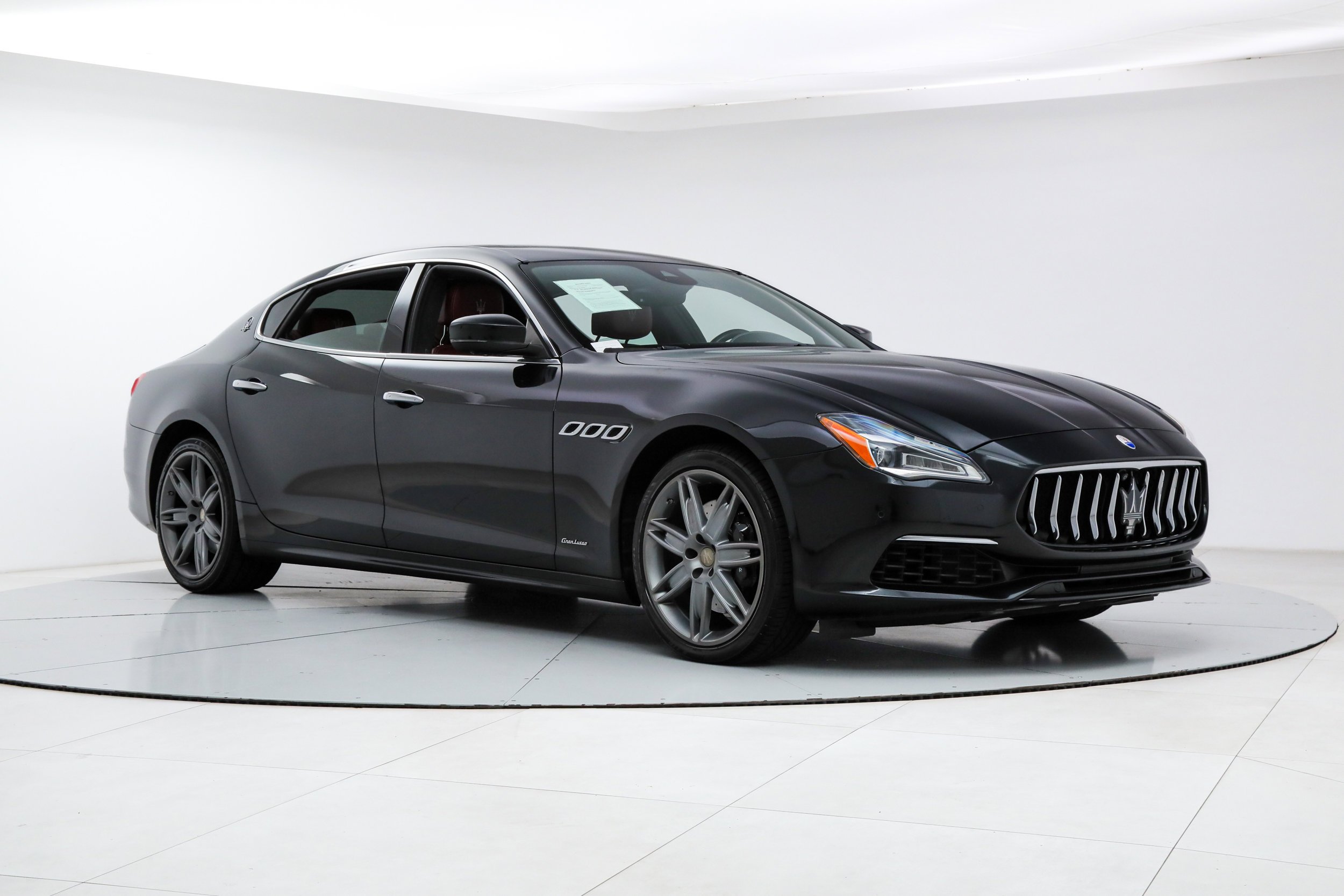 Used 2018 Black Maserati S Q4 GranLusso image 7