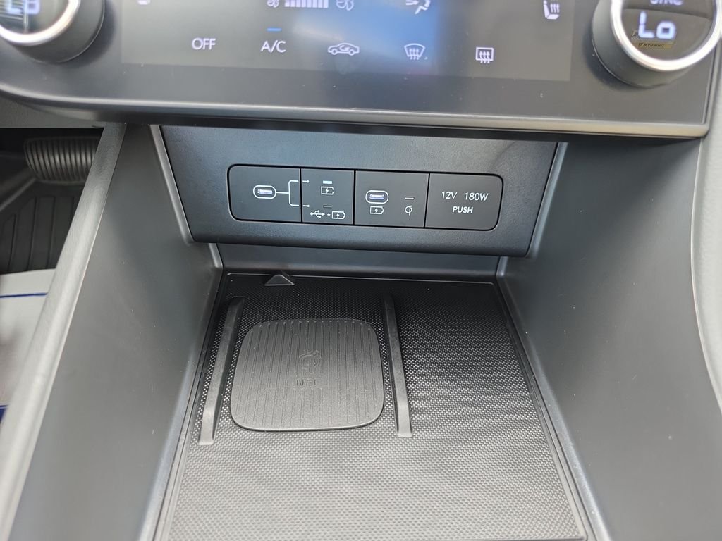 Used 2025 Aero Silver Hyundai SEL Convenience image 27