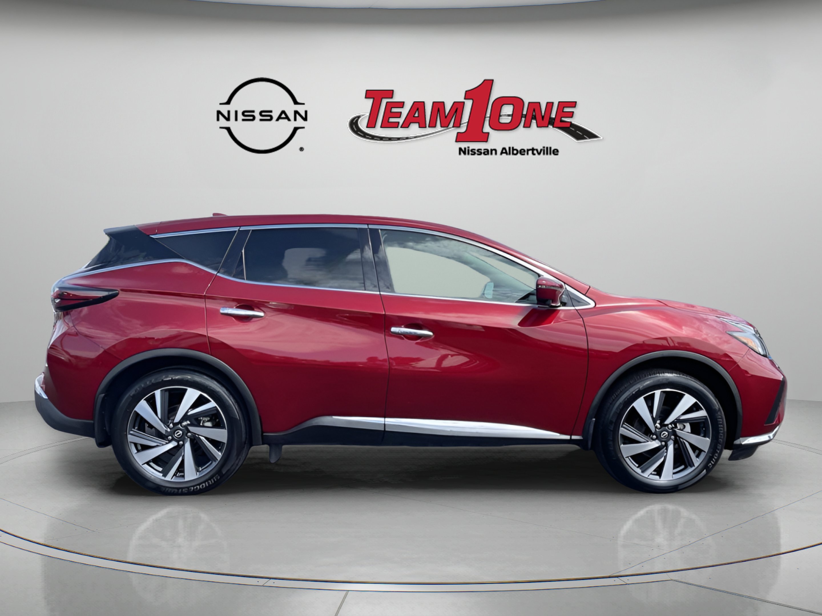 Used 2023 Red Nissan SL image 8