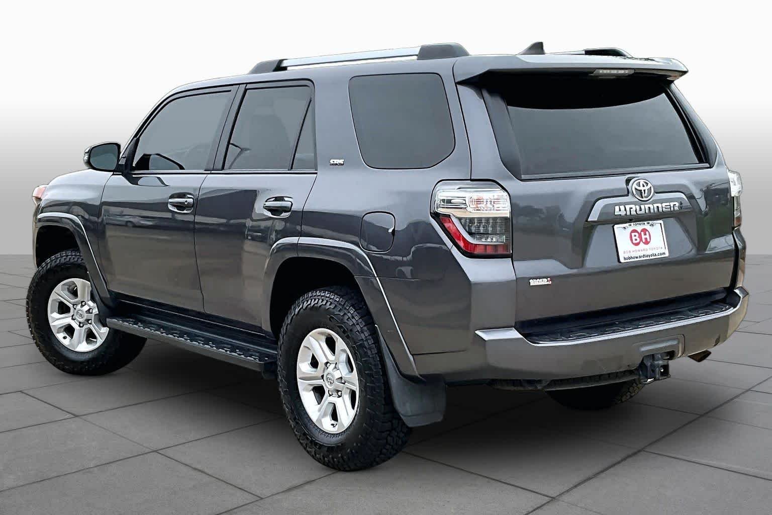 Used 2021 Magnetic Gray Metallic Toyota SR5 Premium image 12