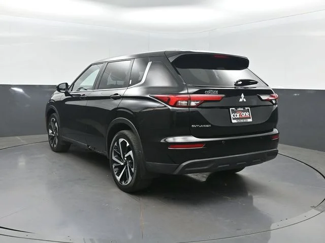 Used 2022 Black Mitsubishi ES image 28